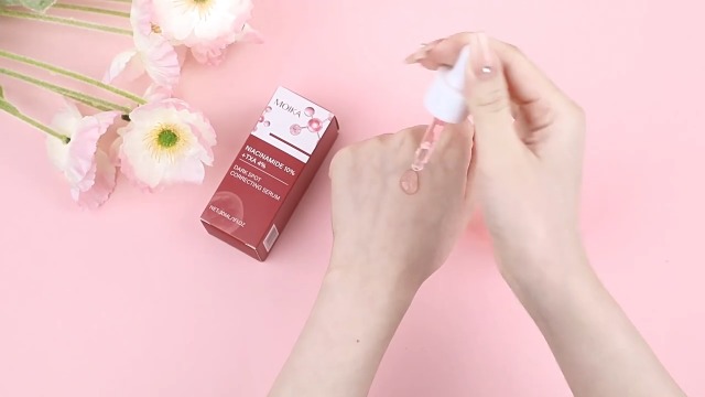 Amazon.co.jp: ダークスポットセラム30ml - ナイアシンアミド10